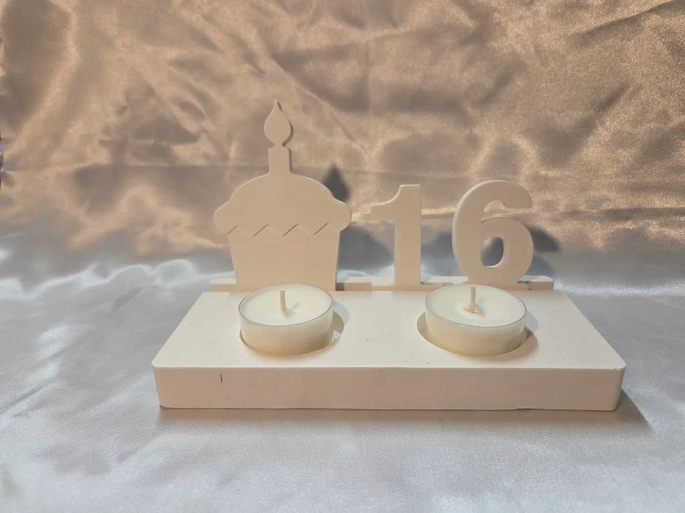 Cupcake and Number celebration candle holder